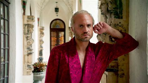 l assassinio di versace|The True Story of “The Assassination of Gianni Versace”.